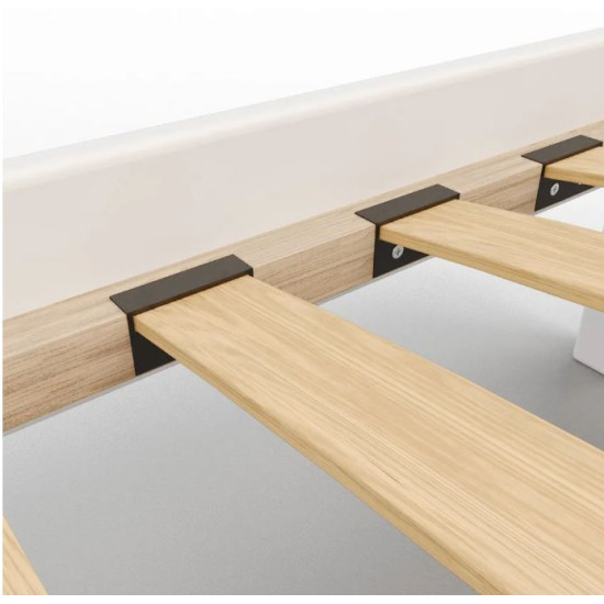 Двуспальная кровать из массива березы CLASSIC